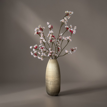 Blush Bloesem Boeket met hoogwaardige zijden roze bloesemtakken gestyled in een hoge vaas voor stijlvolle woondecoratie