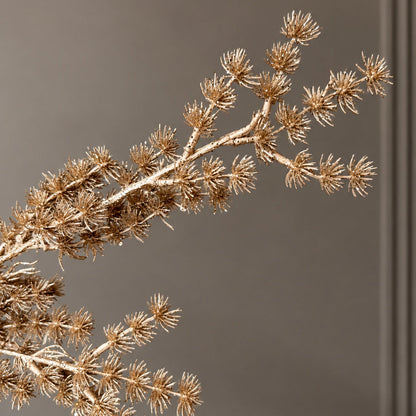 Close-up champagne glitter Japanese pine artificial spray | Detail champagne glitter Japanse dennentak